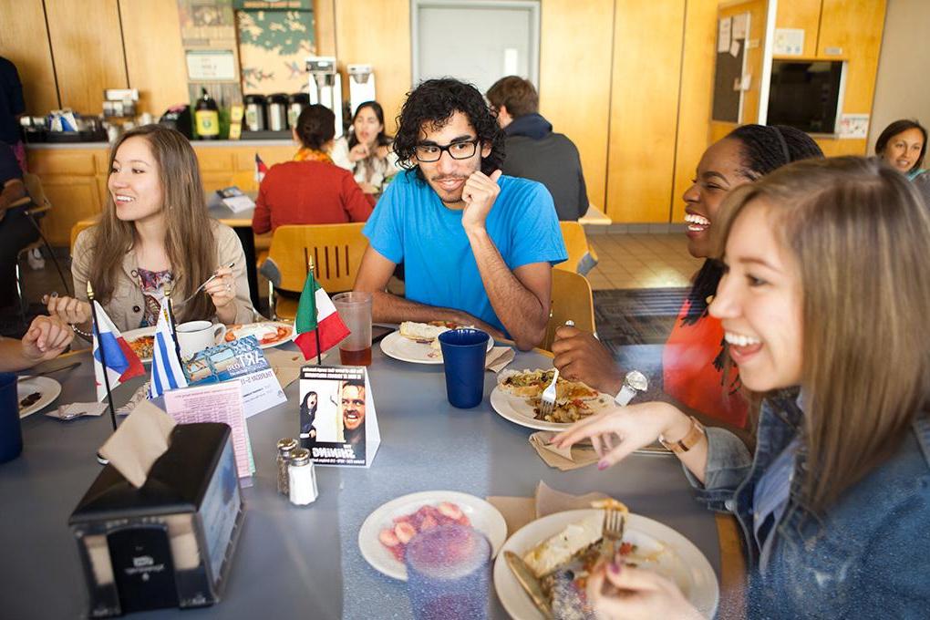 Oldenborg Dining Hall at Pomona College