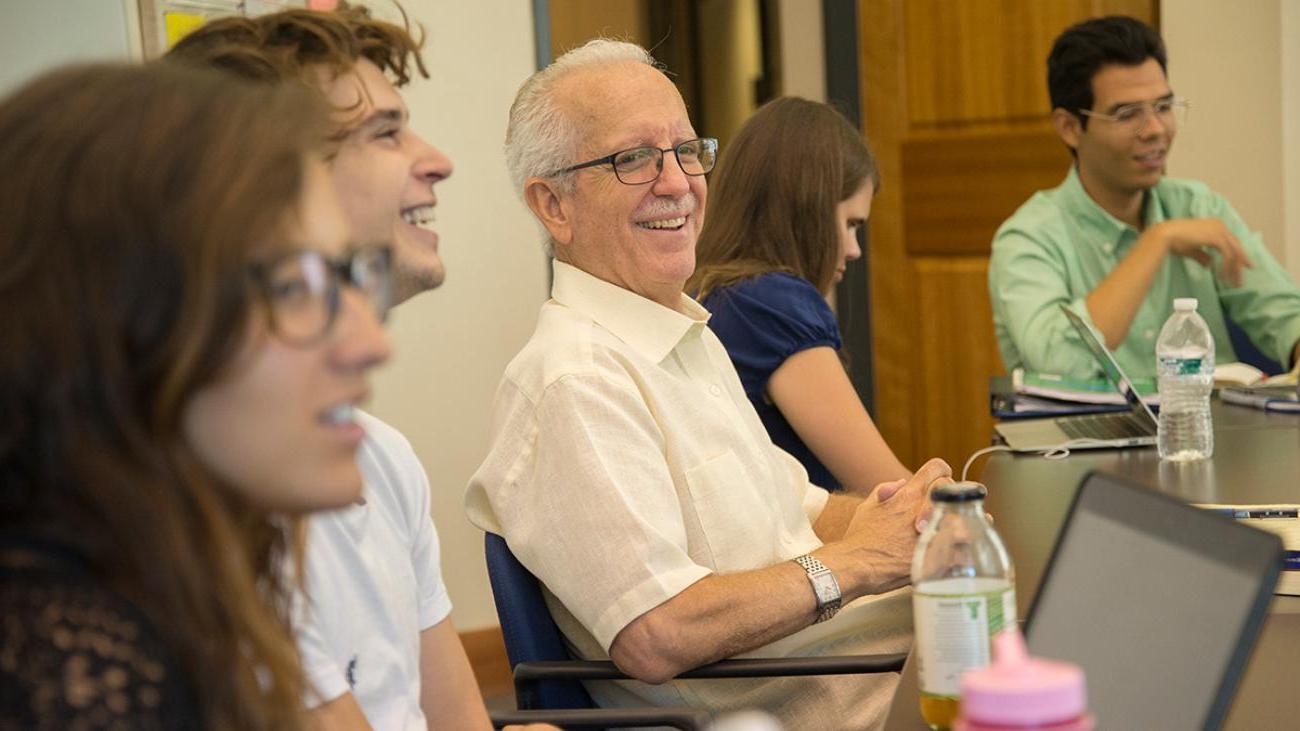 Prof. Richard Worthington teaching a class at Pomona College